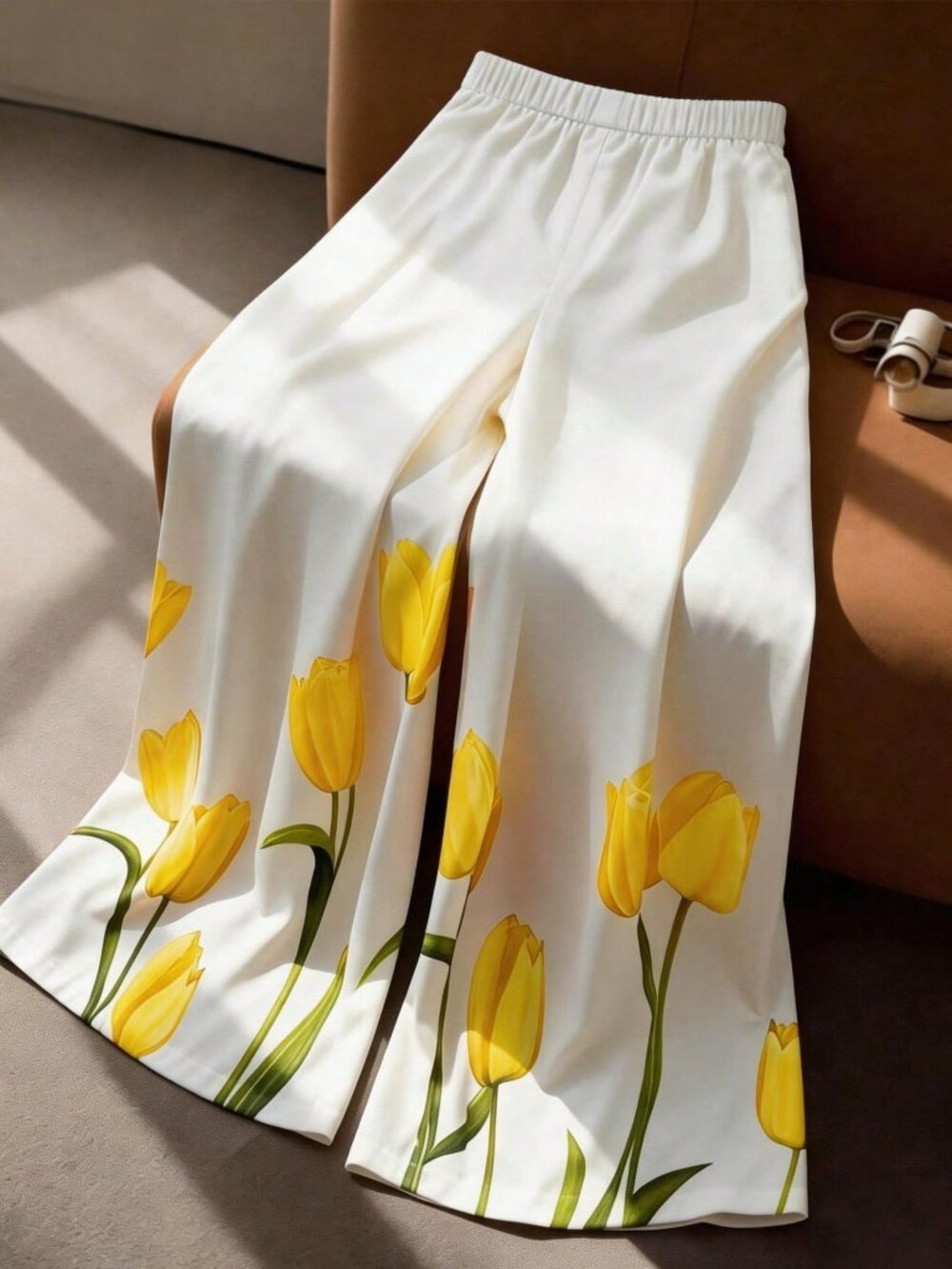 Yellow Elegant Women's Plus Size Floral Color Block wide legged Pants - Picture 2 of 3